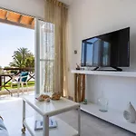 Apartment Seawaves 1- Bedroom Near Meneou Larnaca
