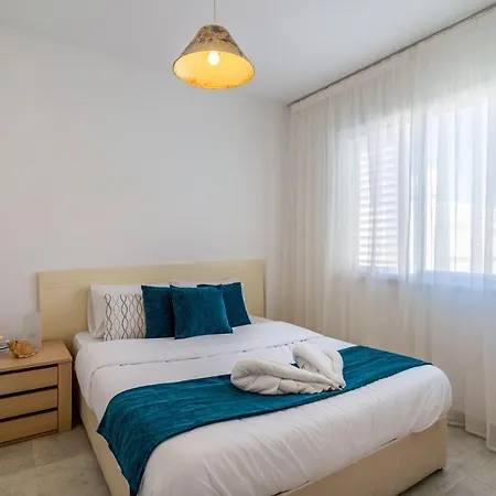 Seawaves 1- Bedroom Near Meneou * Lárnaca