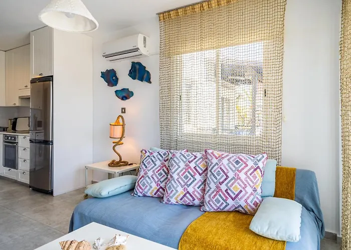 Seawaves 1- Bedroom Near Meneou Апартаменты